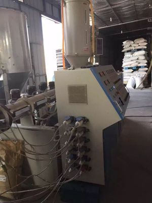 张家港市华德机械75kg料斗式干燥机 PE、PPR挤出生产的理想烘干配套设备